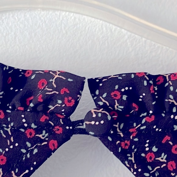 🔴 Floral Black Open Back V Cut Mini Dress, Pre-loved - Picture 12 of 14